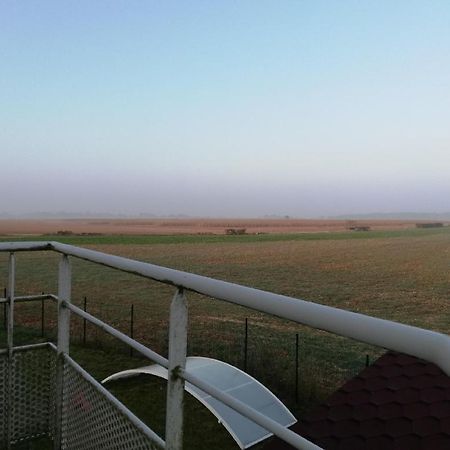 Les Fermiers Bed & Breakfast Giremoutiers Екстериор снимка